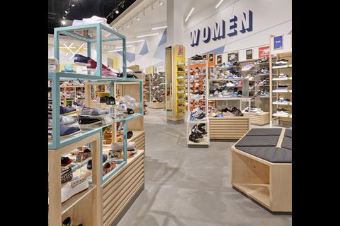 Schuh wants to let its customers pay for products quickly, without going to the cash desk, eventually it hopes to have no cash desks at all in its stores